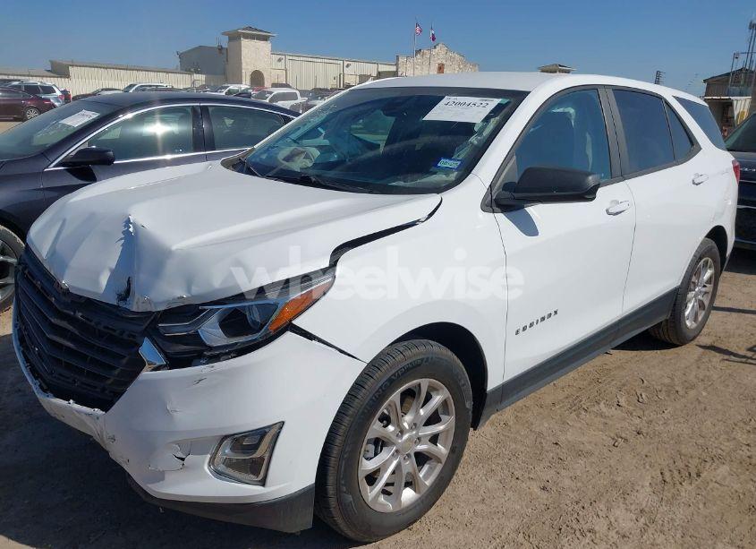 Photo 2 of 2020 Chevrolet Equinox FWD LS (VIN 3GNAXHEV3LS536867)