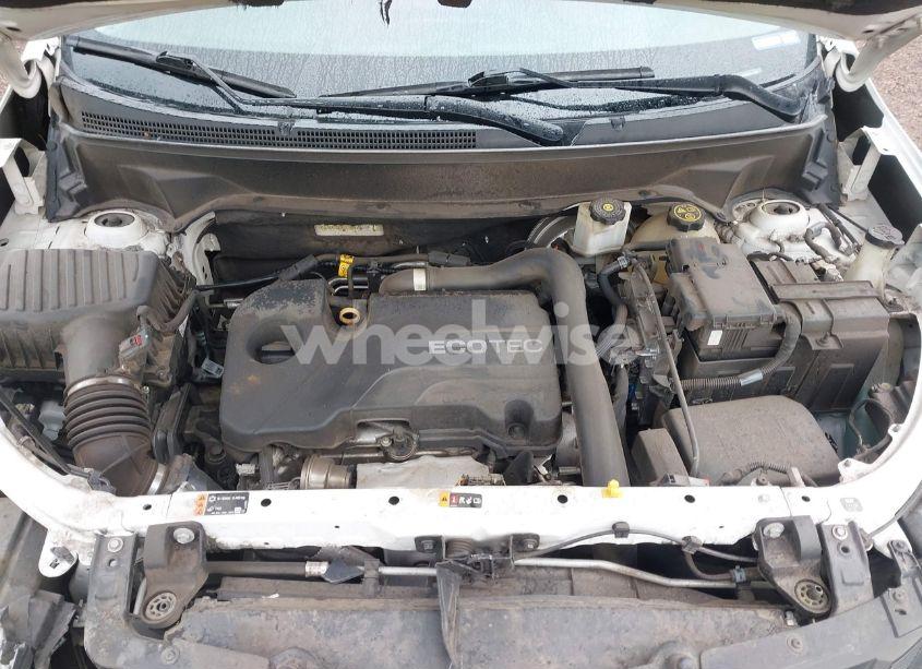 Photo 10 of 2020 Chevrolet Equinox FWD LS (VIN 3GNAXHEV3LS677549)