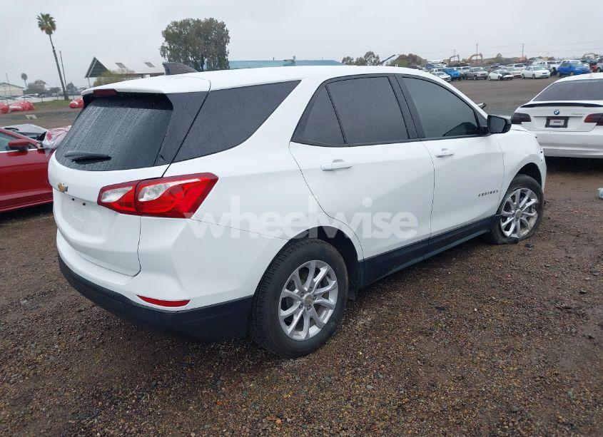 Photo 4 of 2020 Chevrolet Equinox FWD LS (VIN 3GNAXHEV3LS677549)