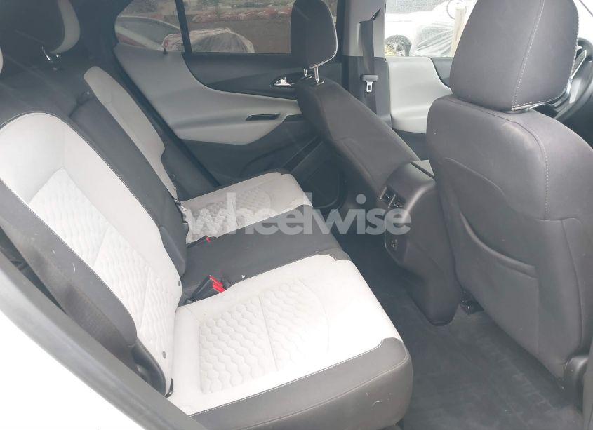 Photo 8 of 2020 Chevrolet Equinox FWD LS (VIN 3GNAXHEV3LS677549)