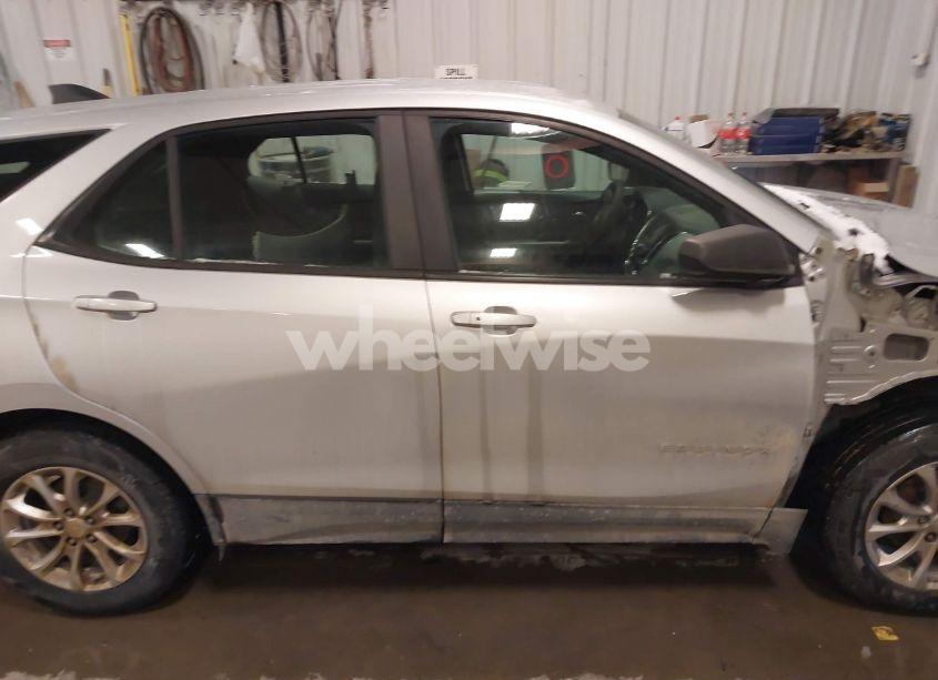 Photo 13 of 2020 Chevrolet Equinox FWD LS (VIN 3GNAXHEV3LS699793)