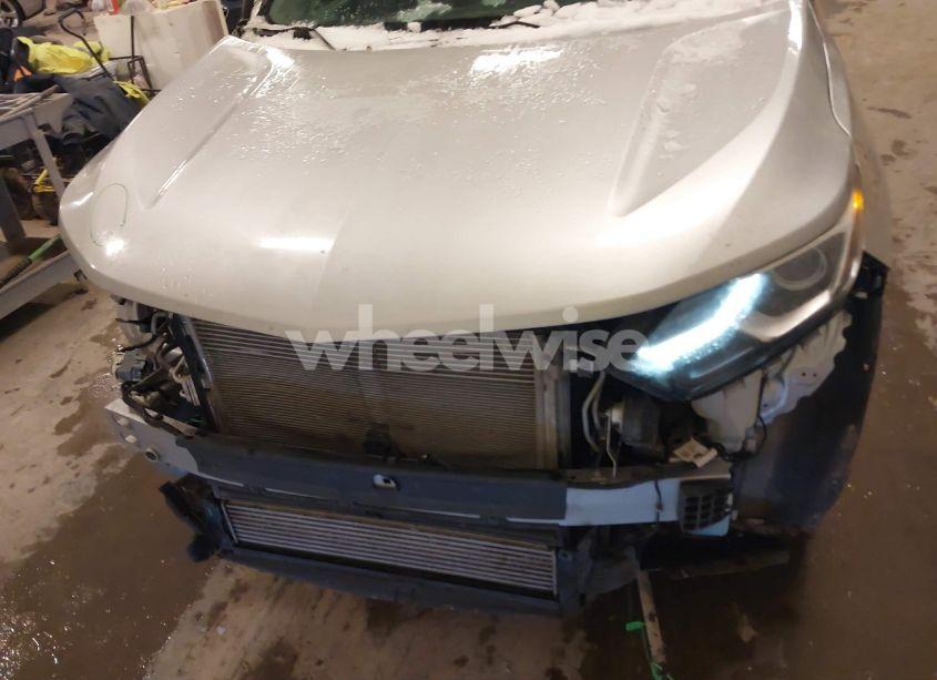 Photo 6 of 2020 Chevrolet Equinox FWD LS (VIN 3GNAXHEV3LS699793)