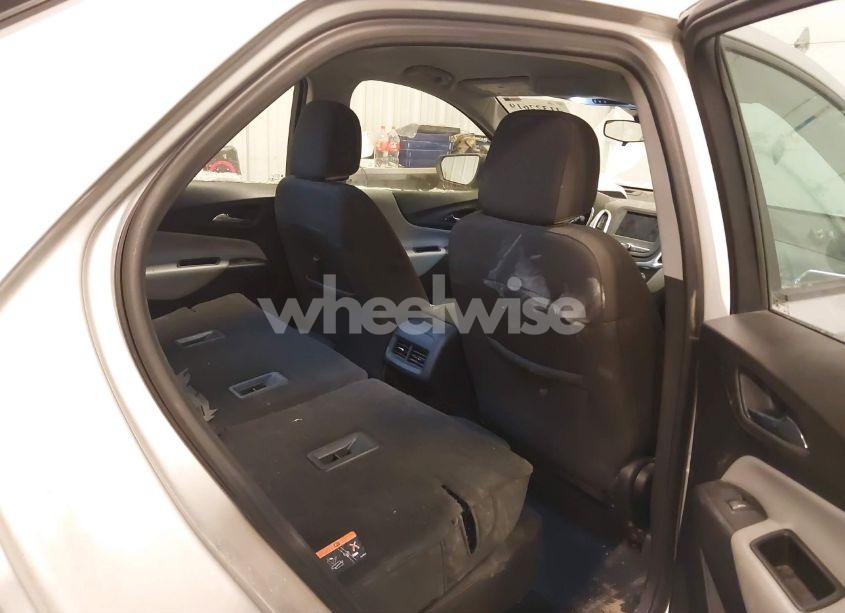 Photo 8 of 2020 Chevrolet Equinox FWD LS (VIN 3GNAXHEV3LS699793)