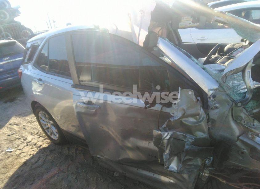 Photo 12 of 2021 Chevrolet Equinox FWD LS (VIN 3GNAXHEV3MS172063)