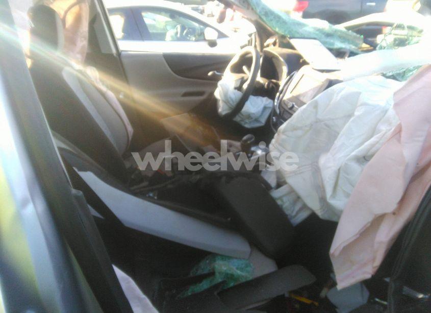 Photo 5 of 2021 Chevrolet Equinox FWD LS (VIN 3GNAXHEV3MS172063)