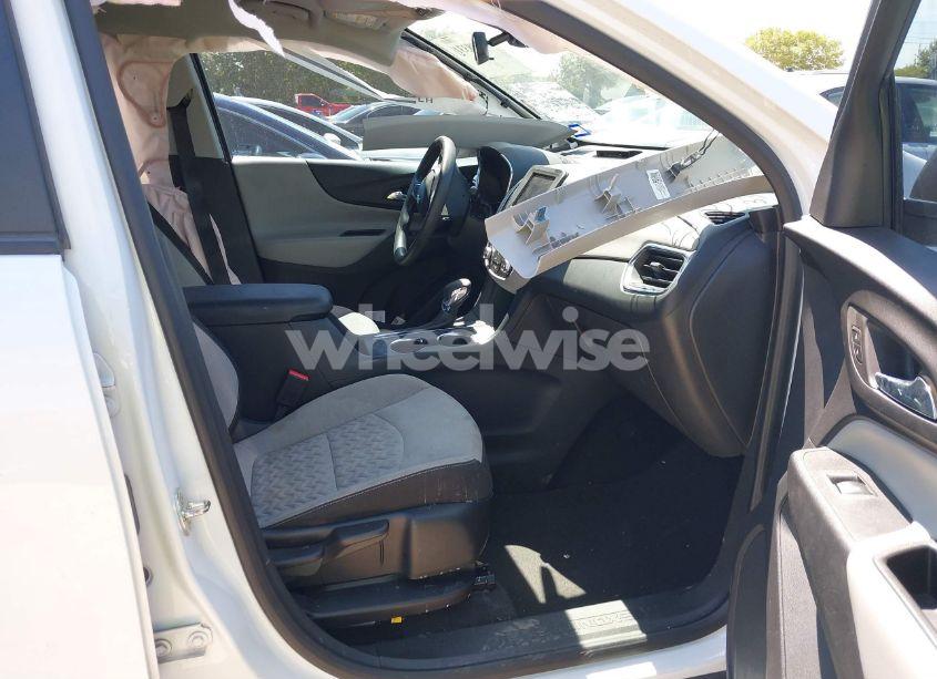 Photo 5 of 2022 Chevrolet Equinox FWD LS (VIN 3GNAXHEV3NS101933)