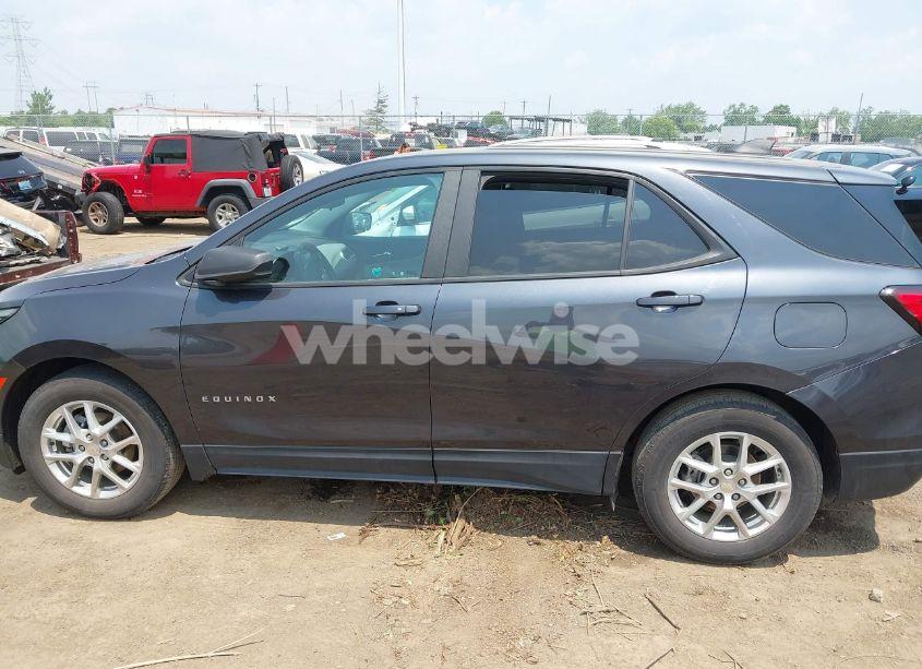 Photo 14 of 2022 Chevrolet Equinox FWD LS (VIN 3GNAXHEV3NS215026)