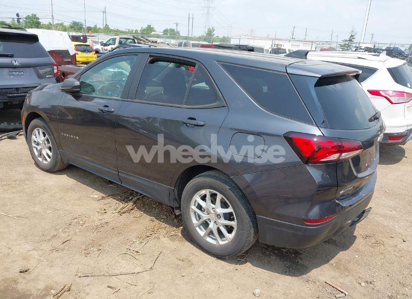 Photo 3 of 2022 Chevrolet Equinox FWD LS (VIN 3GNAXHEV3NS215026)
