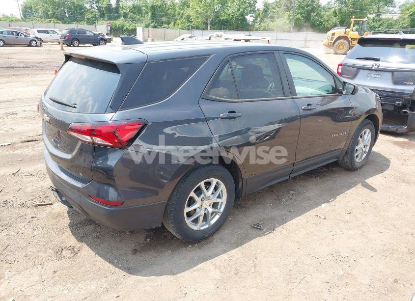 Photo 4 of 2022 Chevrolet Equinox FWD LS (VIN 3GNAXHEV3NS215026)