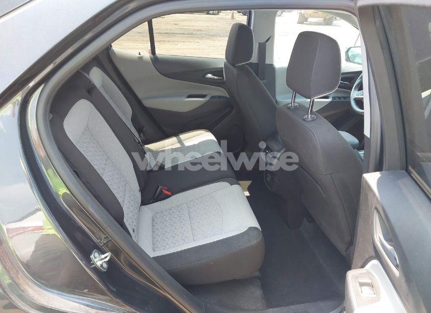 Photo 8 of 2022 Chevrolet Equinox FWD LS (VIN 3GNAXHEV3NS215026)