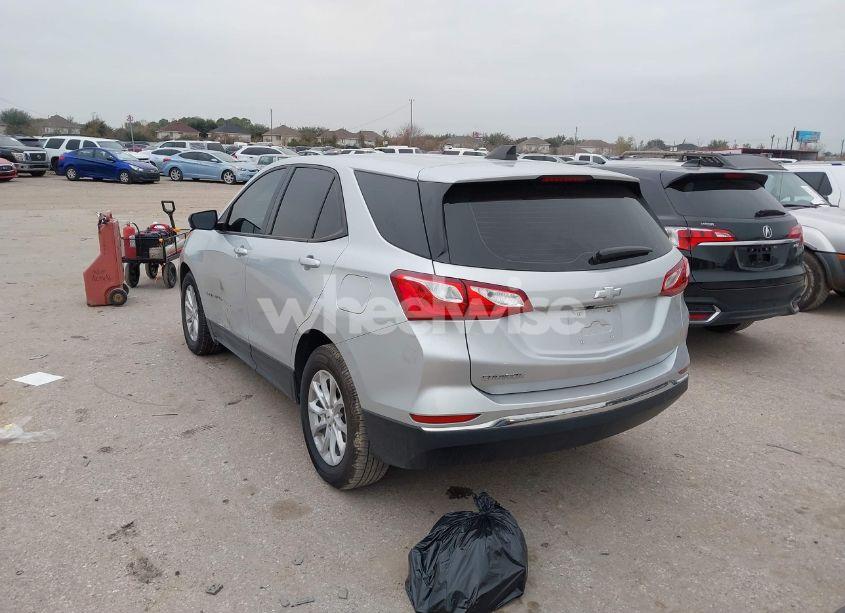 Photo 3 of 2018 Chevrolet Equinox LS (VIN 3GNAXHEV4JS535076)