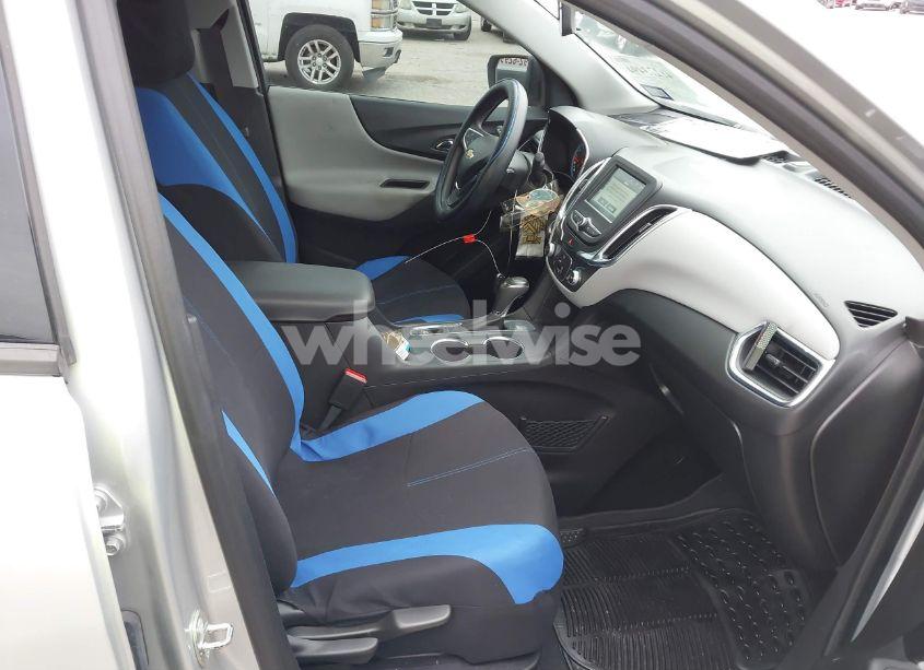 Photo 5 of 2018 Chevrolet Equinox LS (VIN 3GNAXHEV4JS535076)