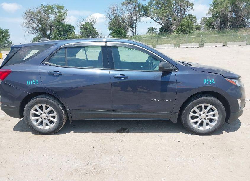Photo 13 of 2018 Chevrolet Equinox LS (VIN 3GNAXHEV4JS576811)