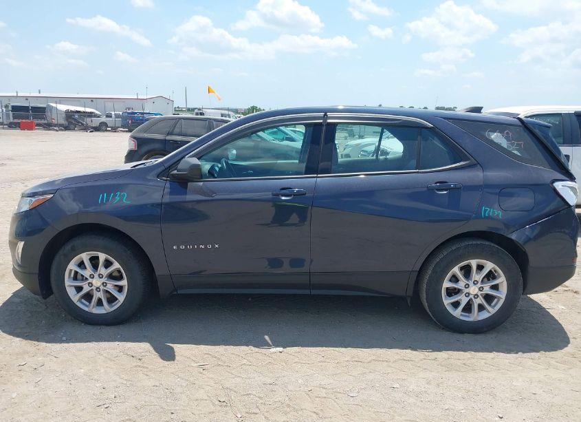 Photo 14 of 2018 Chevrolet Equinox LS (VIN 3GNAXHEV4JS576811)