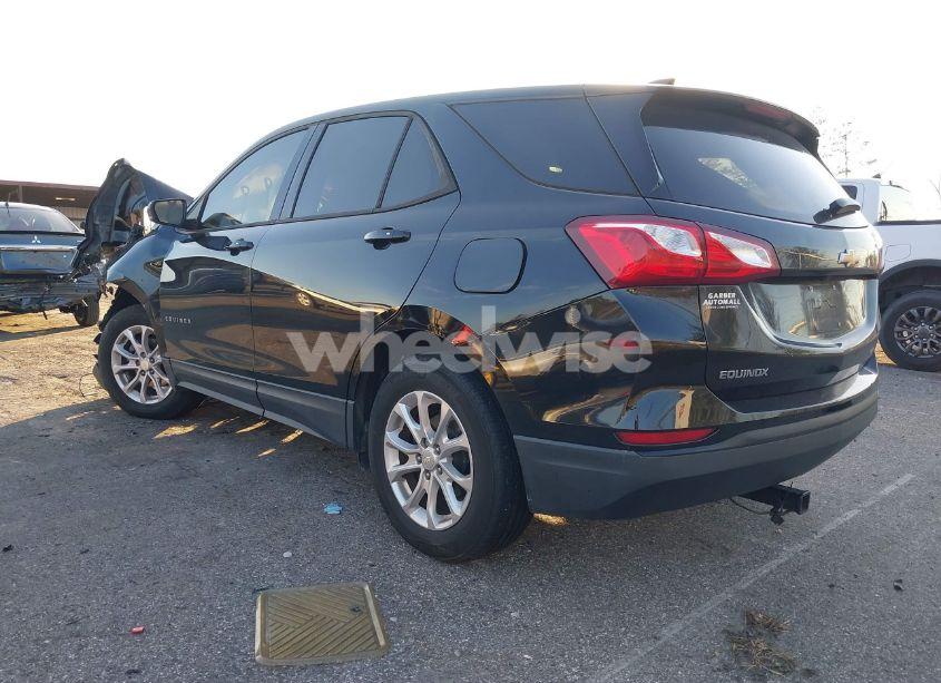 Photo 3 of 2019 Chevrolet Equinox LS (VIN 3GNAXHEV4KL369489)