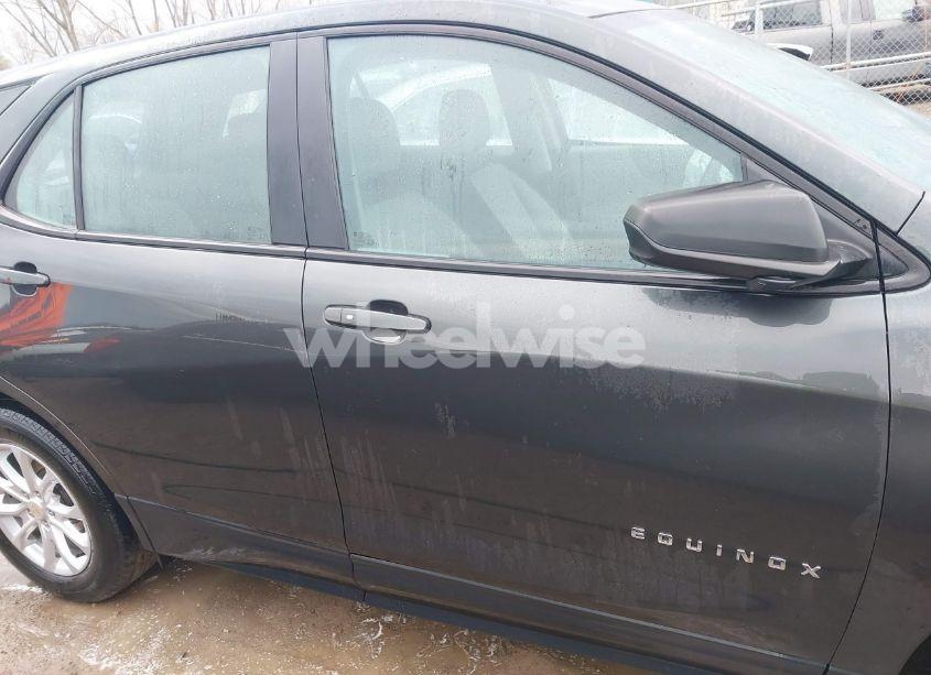 Photo 13 of 2020 Chevrolet Equinox FWD LS (VIN 3GNAXHEV4LS545593)