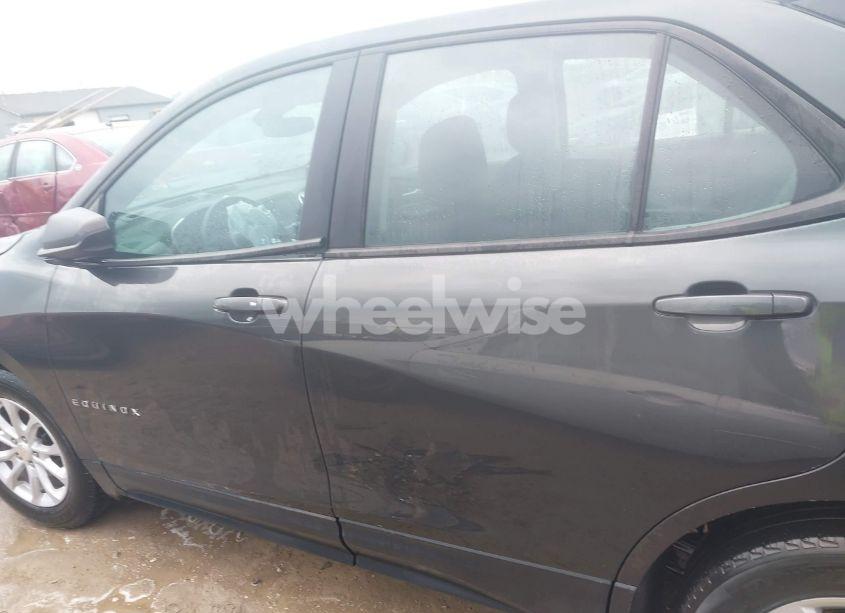 Photo 14 of 2020 Chevrolet Equinox FWD LS (VIN 3GNAXHEV4LS545593)