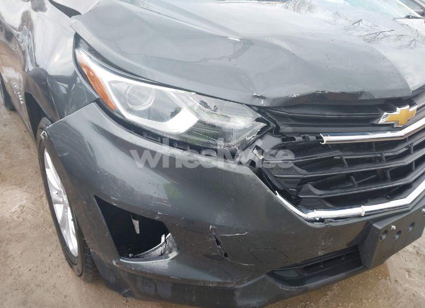 Photo 6 of 2020 Chevrolet Equinox FWD LS (VIN 3GNAXHEV4LS545593)