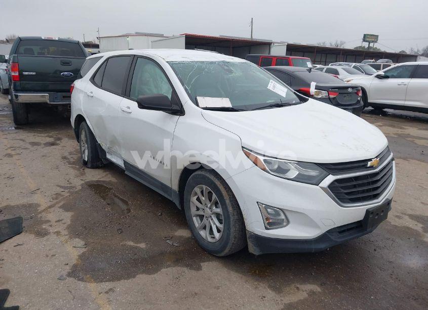 2020 Chevrolet Equinox FWD LS (VIN 3GNAXHEV4LS649629) main photo
