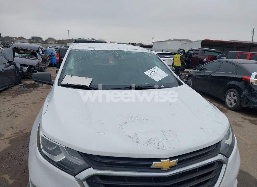 Photo 6 of 2020 Chevrolet Equinox FWD LS (VIN 3GNAXHEV4LS649629)