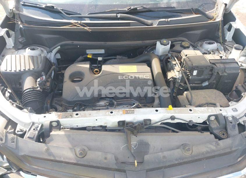 Photo 10 of 2020 Chevrolet Equinox FWD LS (VIN 3GNAXHEV4LS671601)