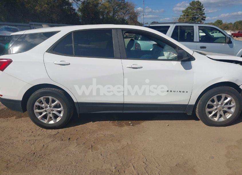Photo 13 of 2020 Chevrolet Equinox FWD LS (VIN 3GNAXHEV4LS671601)