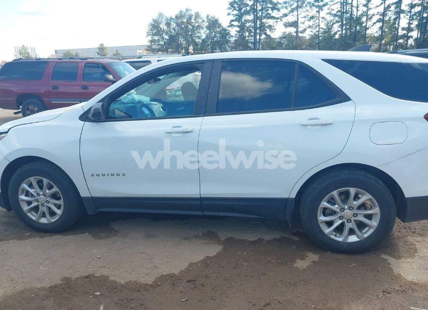 Photo 14 of 2020 Chevrolet Equinox FWD LS (VIN 3GNAXHEV4LS671601)