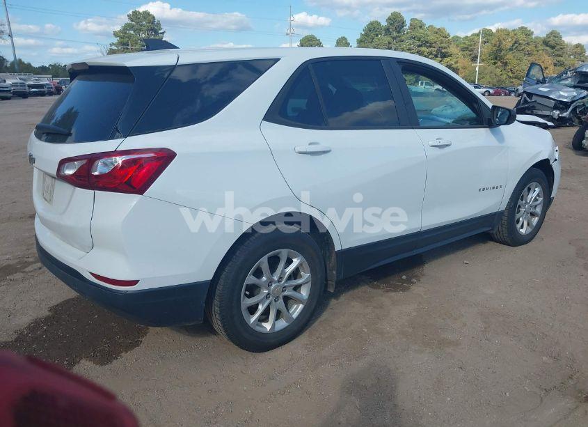 Photo 4 of 2020 Chevrolet Equinox FWD LS (VIN 3GNAXHEV4LS671601)