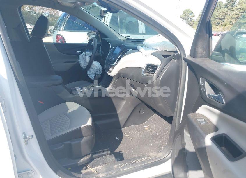 Photo 5 of 2020 Chevrolet Equinox FWD LS (VIN 3GNAXHEV4LS671601)