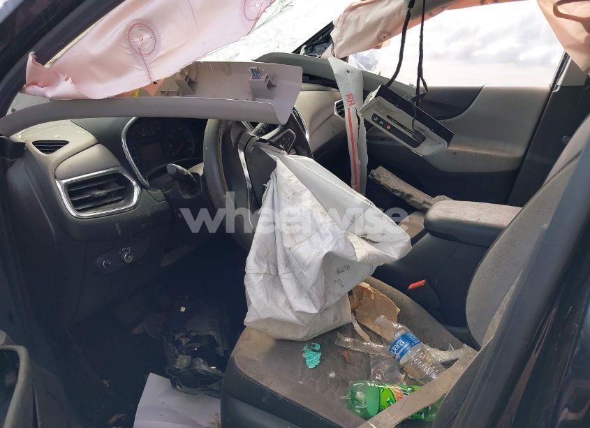 Photo 5 of 2020 Chevrolet Equinox FWD LS (VIN 3GNAXHEV4LS733949)