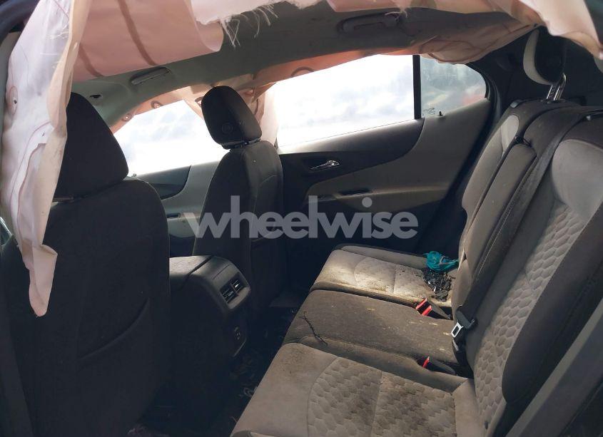 Photo 8 of 2020 Chevrolet Equinox FWD LS (VIN 3GNAXHEV4LS733949)