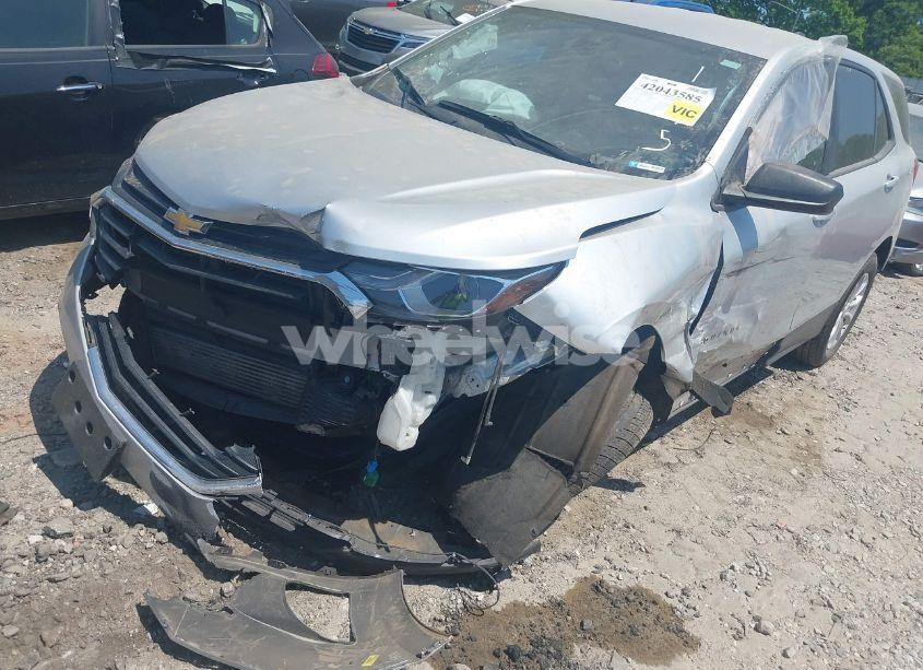 Photo 6 of 2021 Chevrolet Equinox FWD LS (VIN 3GNAXHEV4MS112115)