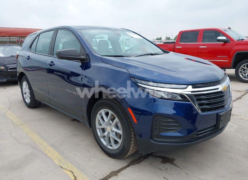 2022 Chevrolet Equinox FWD LS (VIN 3GNAXHEV4NS154642) main photo