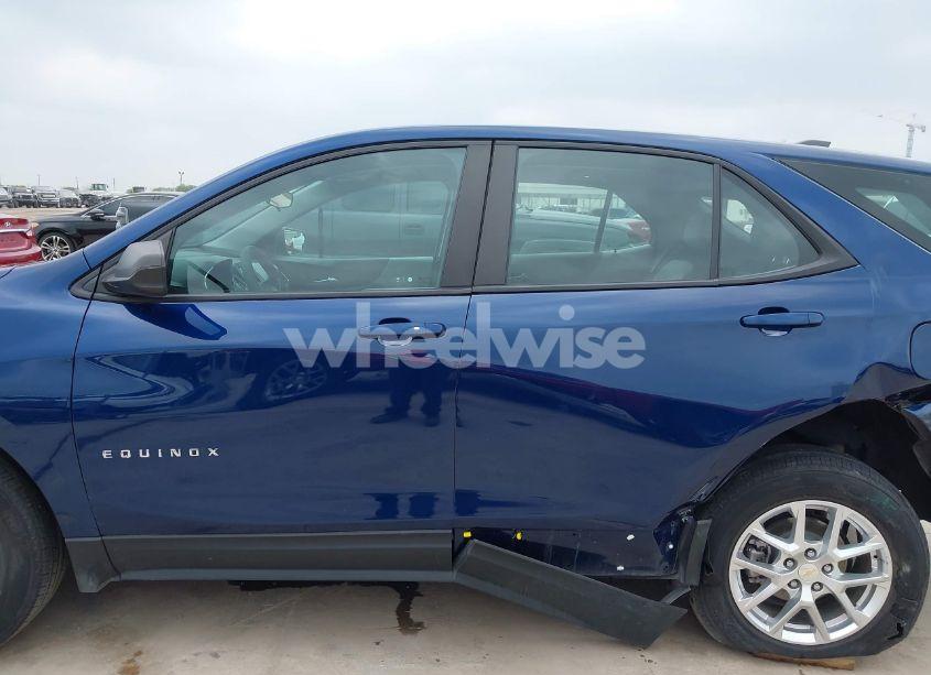 Photo 14 of 2022 Chevrolet Equinox FWD LS (VIN 3GNAXHEV4NS154642)