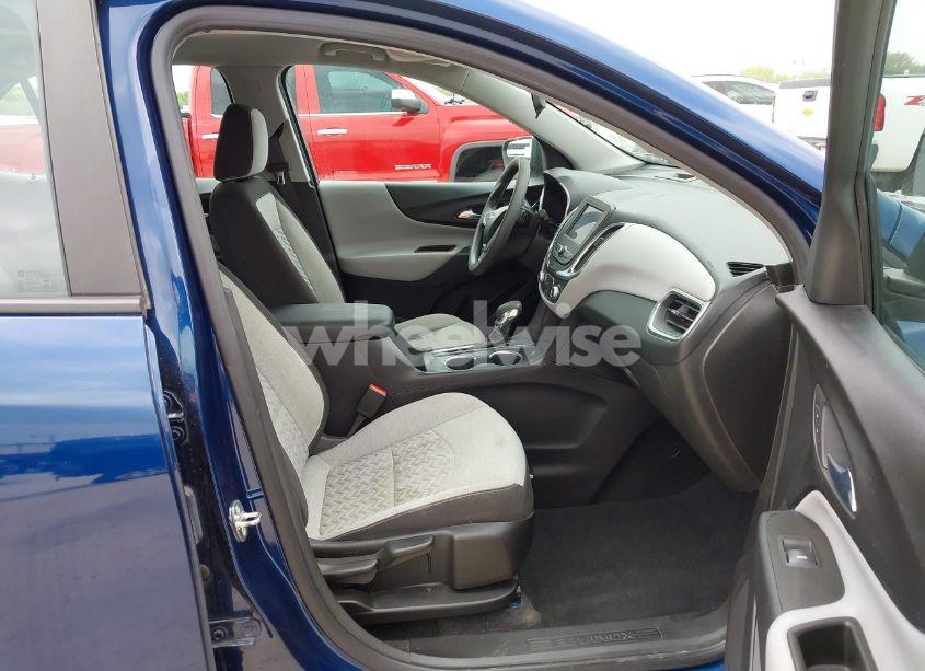 Photo 5 of 2022 Chevrolet Equinox FWD LS (VIN 3GNAXHEV4NS154642)