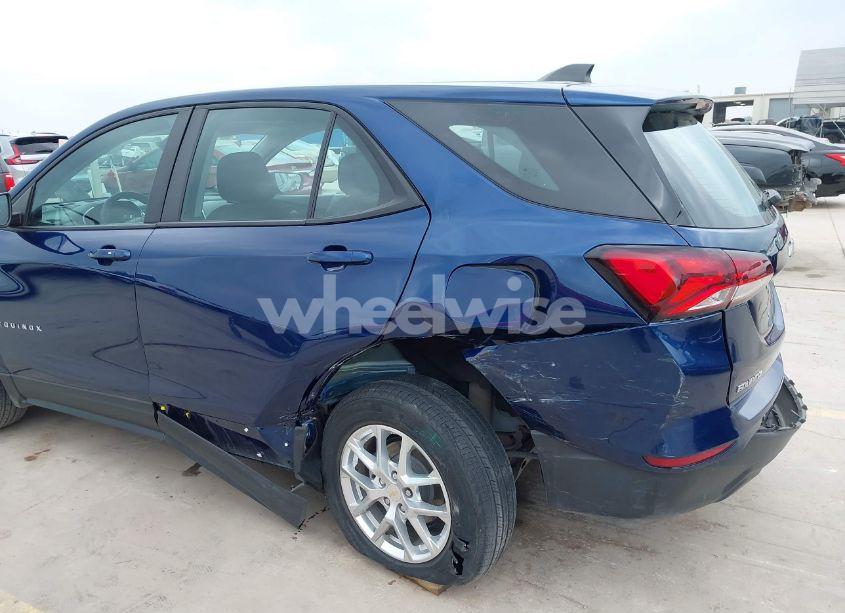 Photo 6 of 2022 Chevrolet Equinox FWD LS (VIN 3GNAXHEV4NS154642)
