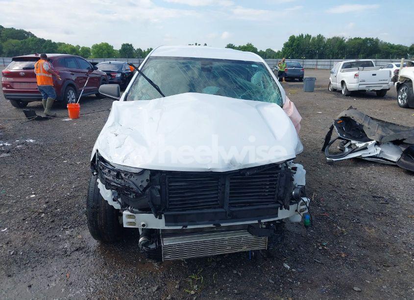 Photo 12 of 2022 Chevrolet Equinox FWD LS (VIN 3GNAXHEV4NS155080)