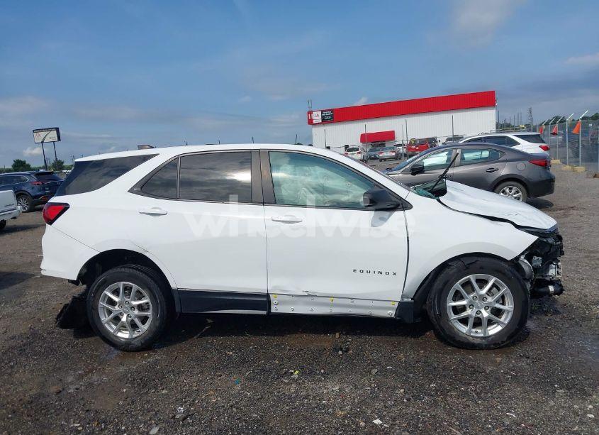 Photo 13 of 2022 Chevrolet Equinox FWD LS (VIN 3GNAXHEV4NS155080)