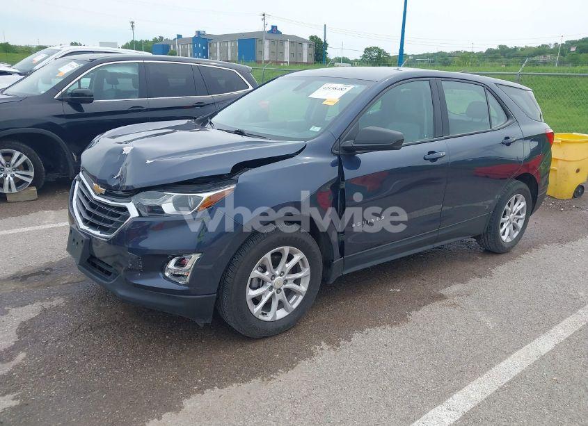 Photo 2 of 2018 Chevrolet Equinox LS (VIN 3GNAXHEV5JL367233)