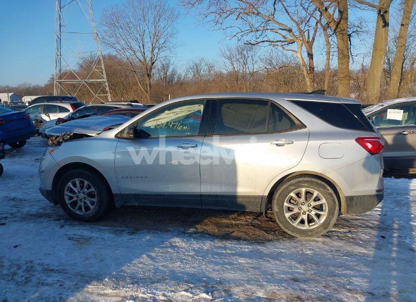Photo 14 of 2018 Chevrolet Equinox LS (VIN 3GNAXHEV5JS563775)