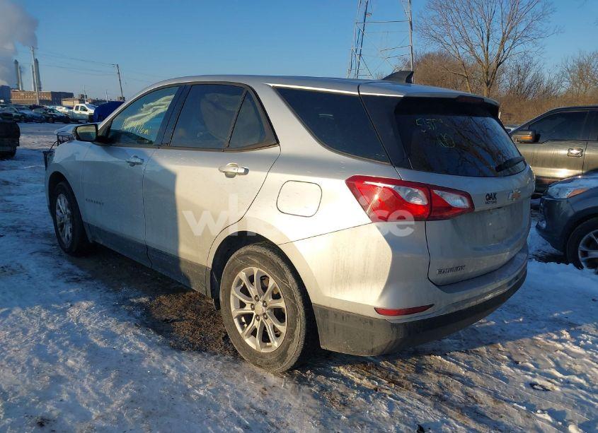 Photo 3 of 2018 Chevrolet Equinox LS (VIN 3GNAXHEV5JS563775)