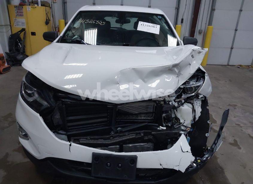 Photo 12 of 2018 Chevrolet Equinox LS (VIN 3GNAXHEV5JS584965)