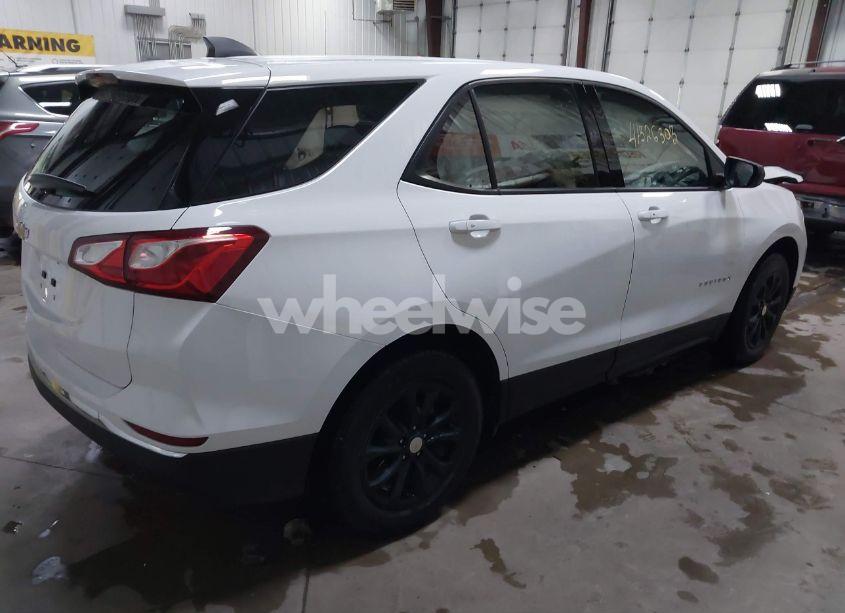 Photo 4 of 2018 Chevrolet Equinox LS (VIN 3GNAXHEV5JS584965)