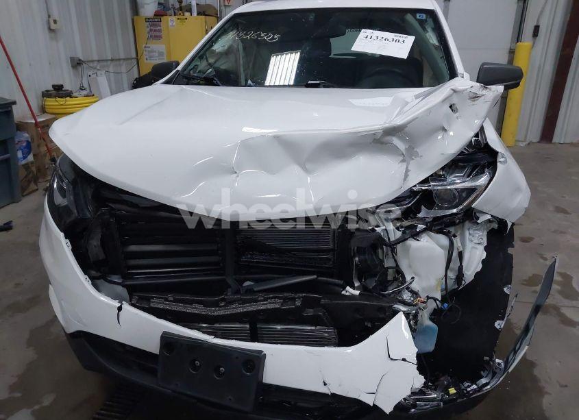 Photo 6 of 2018 Chevrolet Equinox LS (VIN 3GNAXHEV5JS584965)