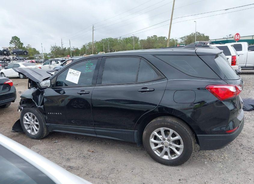 Photo 13 of 2019 Chevrolet Equinox LS (VIN 3GNAXHEV5KL270745)