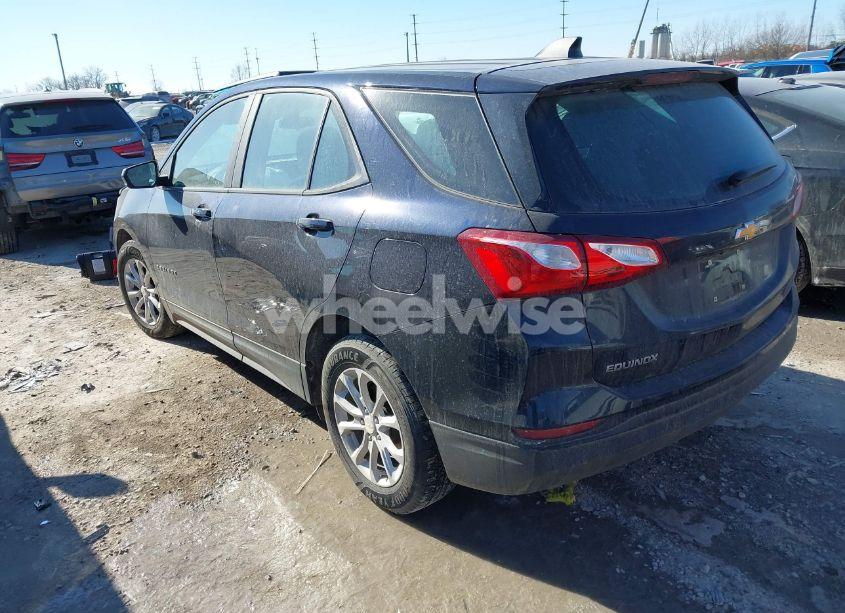 Photo 3 of 2020 Chevrolet Equinox FWD LS (VIN 3GNAXHEV5LS576724)