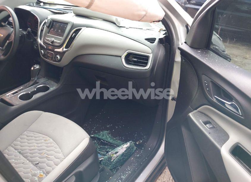 Photo 5 of 2020 Chevrolet Equinox FWD LS (VIN 3GNAXHEV5LS613609)