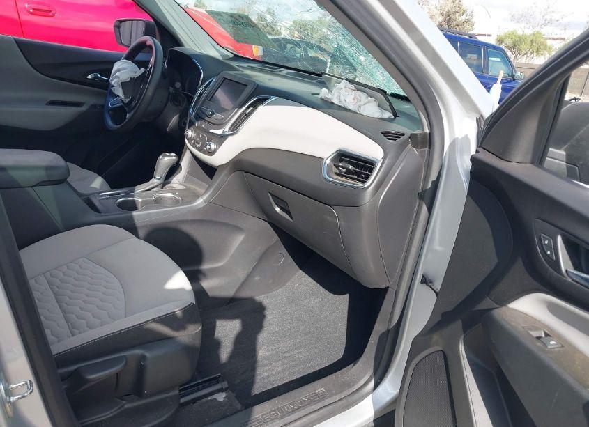 Photo 5 of 2020 Chevrolet Equinox FWD LS (VIN 3GNAXHEV5LS618051)