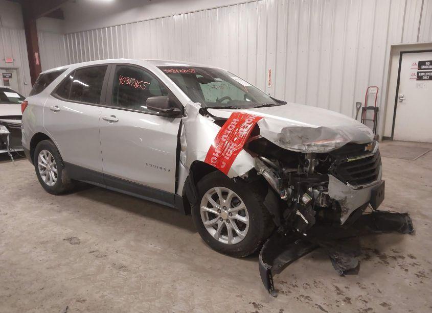 2020 Chevrolet Equinox FWD LS (VIN 3GNAXHEV5LS627946) main photo