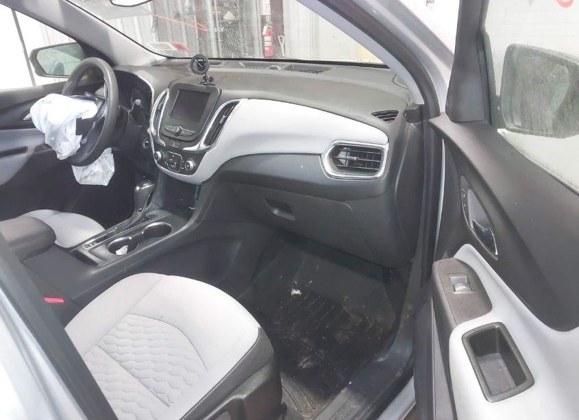Photo 5 of 2020 Chevrolet Equinox FWD LS (VIN 3GNAXHEV5LS627946)